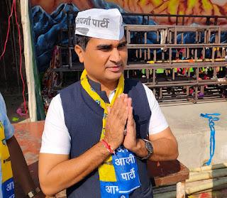 Aam Aadmi Party, Raipur West MLA candidate Nandan Singh sought public blessings by reaching out to the public, due to corruption in the western region, the common man is yearning for security and basic facilities, Nandan Singh, Chhattisgarh, Assembly Elections, Khabargali.