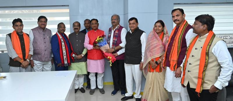 Chief Minister Vishnu Dev Sai, Deputy CM Arun Sao, Vijay Sharma, Ministry Brijmohan Agarwal, Ramvichar Netam, Dayaldas Baghel, Kedar Kashyap, Lakhan Lal Dewangan, Shyam Bihari Jaiswal, OP Chaudhary, Lakshmi Rajwade and Tankram Verma, Khabargali.