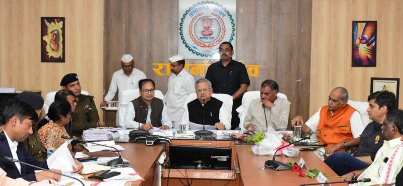 Assembly Speaker Dr. Raman Singh, Collectorate Hall of Rajnandgaon, Chhattisgarh, Khabargali