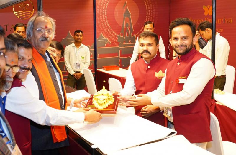 Culture and Endowment Minister Brijmohan Aggarwal inaugurated the jewelery festival based on Shri Ram Lalla, Raipur Sarafa Association President Suresh Bhansali, Amit Parekh, Raipur, Chhattisgarh, Khabargali