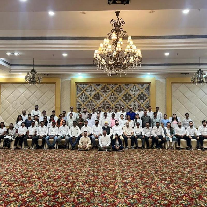 The owner of Popular Paints gave one day leave to the employees, an example of goodwill by the Bohra community, Jai Shri Ram, Ganga Jamuni Tehzeeb will be written in the entire plant with 1001 Ram Jyoti Diyas, Founder Directors Mansoor Zafar and Sabbir Hussain and company partner Mohammad Zafar. ,Popular Paints and Chemical Raipur, Chhattisgarh khabargali