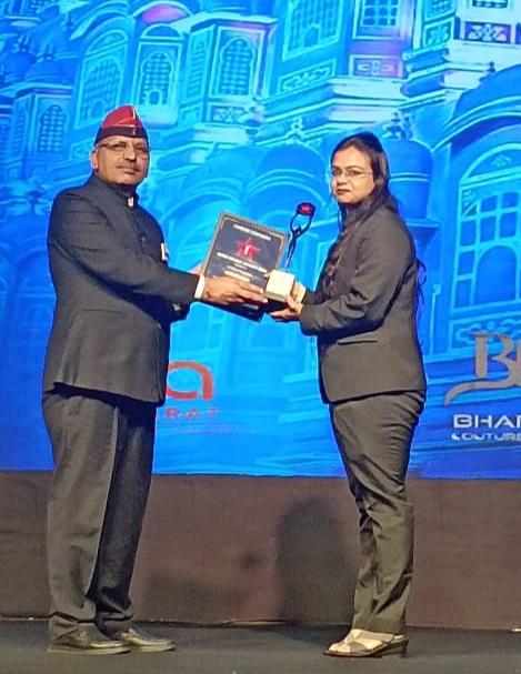 Chhattisgarh Raipur's Avisha Namdev gets award for 'Best Digital Marketing', Award Ceremony Super Woman and Super Hero Award 2024 Season 5, Khabargali