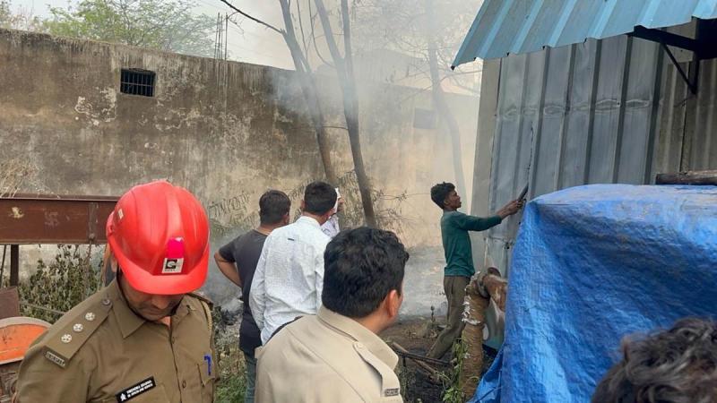 Fire broke out in an incense stick manufacturing factory, as soon as the summer season arrives, incidents of fire have started, Raipur, Chhattisgarh, Khabargali