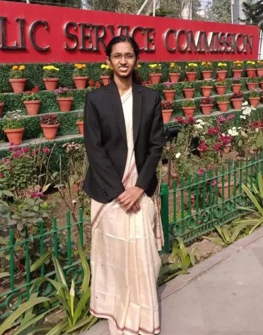 Anusha Pillai of Raipur got 202nd rank in UPSC, 5 candidates were selected from Chhattisgarh, Aditya Srivastava got first place, Animesh Pradhan second and Ananya Reddy third, Khabargali