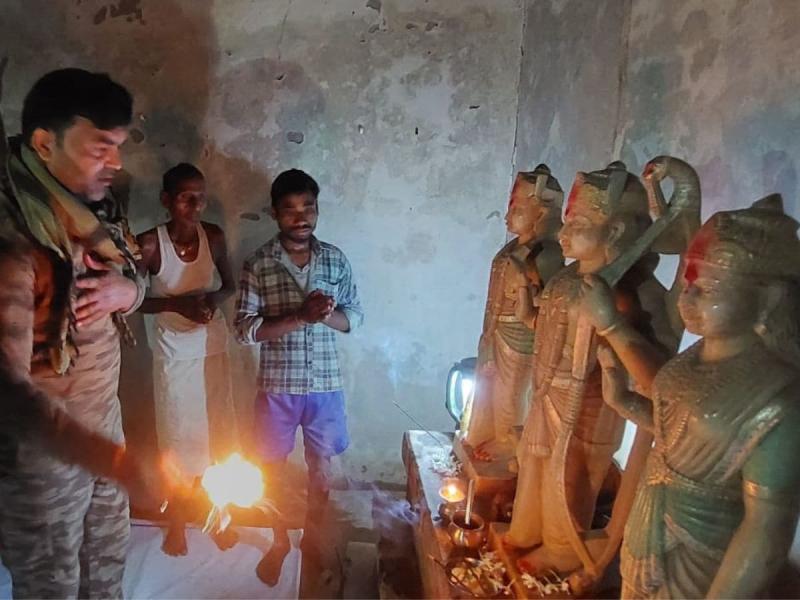 The doors of Shri Ram temple were closed for 21 years.. then a miracle happened, CRPF opened the Shri Ram temple which was closed by Naxalites, Keralapenda, Chhattisgarh, under Chintalnar police station area of ​​Naxal-affected Sukma district, Khabargali