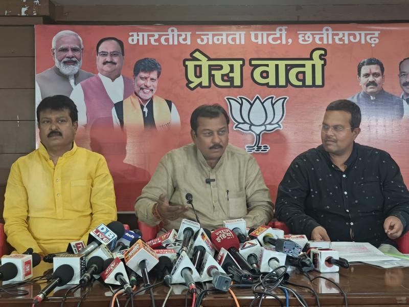 Bharatiya Janata Party MP and candidate from Durg Lok Sabha constituency Vijay Baghel slammed former Chief Minister Bhupesh Baghel for the lies being spread regarding changing the names of Swami Atmanand schools, State General Secretary Sanjay Srivastava, State Media Co-in-charge Anurag Aggarwal and State Spokesperson Mukesh Sharma, Chhattisgarh, Khabargali