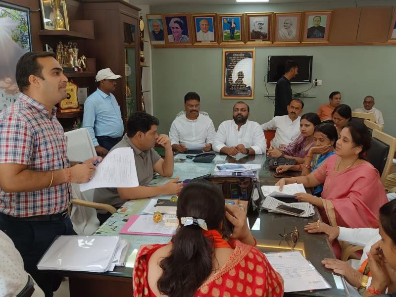 BJP councilors submitted a memorandum to the mayor regarding the water problem, where did the dustbins worth Rs 50 lakhs disappear?: Meenal Choubey, Raipur, Khabargali
