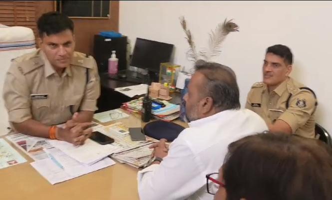Raipur residents are troubled by the traffic problem, former president of Chhattisgarh Building and Other Construction Workers Welfare Board, Sushil Sunny Agarwal, delegation of traders, Traffic SP and Zone Commissioner, Raipur, Chhattisgarh, Khabargali