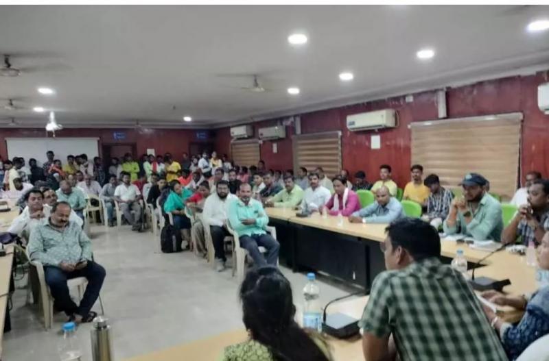 e-KYC and renewal of ration card holders, last date on this date...  ekyc latest news hindinews bignews cg news khabargali 