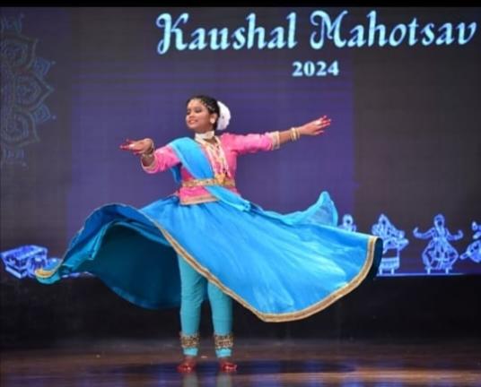 Saumya Namdev scored a hat-trick of first prize in the national Kathak competition, Principal Pandit L D Vaishnav, Vice Principal Rudra Preeti Vaishnav and Guru Preeti Rudra Vaishnav, Classical Dance, Odissi, Bharatnatyam, Kathakali, Manipuri, Odissi, Kuchipudi, Sattriya, Mohiniyattam, Krishna Lalit Arts College, Capital, Raipur, National Kathak Dance Competition Skill Festival, Yami Vaishnav, Maa Vaishnavi Music College, Amrit Dhuni, Tarangan, Beauty Namdev, Raigarh OP Jindal School, Chhattisgarh, Khabarga