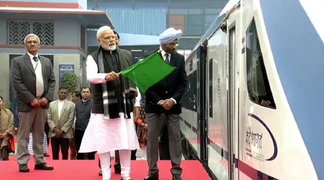 PM will flag off three Vande Bharat trains, will also inaugurate national conference on district courts... Cg news hindi news big news khabargali 