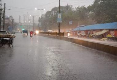 Orange alert of rain in Chhattisgarh till 1 pm today, there will be rain in 9 districts of the state... chhattisgarhnews cg news hindinews latestnews raipurnews khabargali 