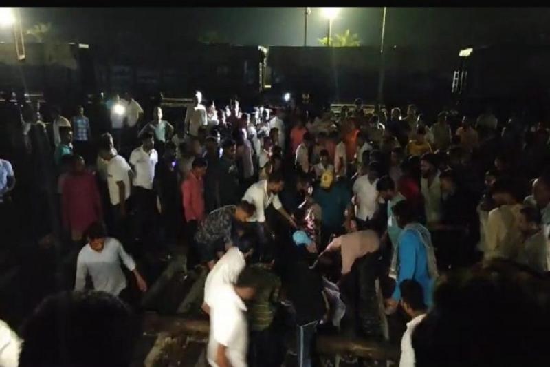 Dead body of this senior BJP leader's younger brother found on the railway track, created panic in the area...cg news hindinews cg latestnews khabargali 