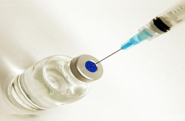 As soon as the doctor gave the injection, his health deteriorated, the family went to get medicine, when he returned he had died...  cg news latest news hindi news durg news khabargli 