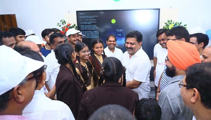 Smart class facility will be available in 70 schools of the city, Deputy Chief Minister inaugurated... Cg news kawardha news cg big news latest news khabargli 