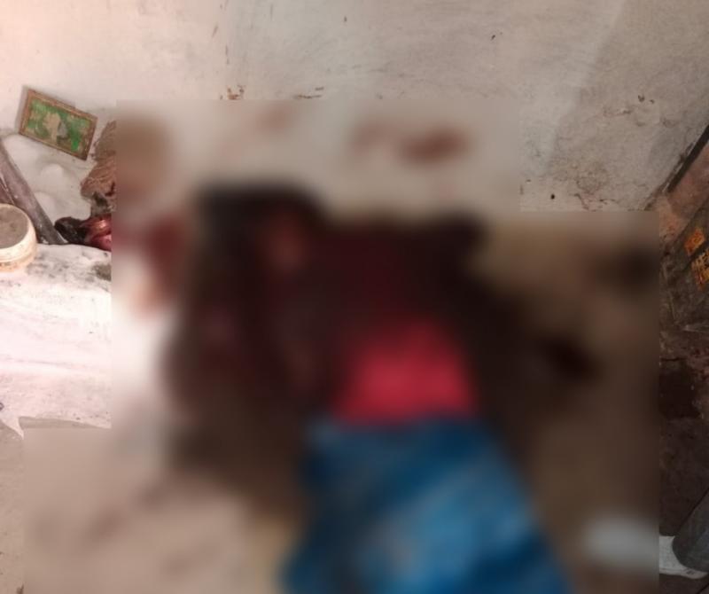 The man sacrificed his head to the god, cut his throat with sharp scissors  cg news raipurnews cg hindinews khabargali 