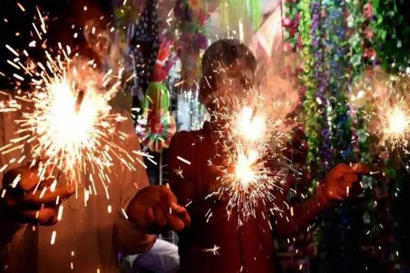 दिवाली में आपात स्थिति से निपटने कर्मी तैनात, हेल्पलाइन नंबर भी जारी Personnel deployed to deal with emergency during Diwali, helpline number also released  cg news hindi news cg big news latest news khabargali 