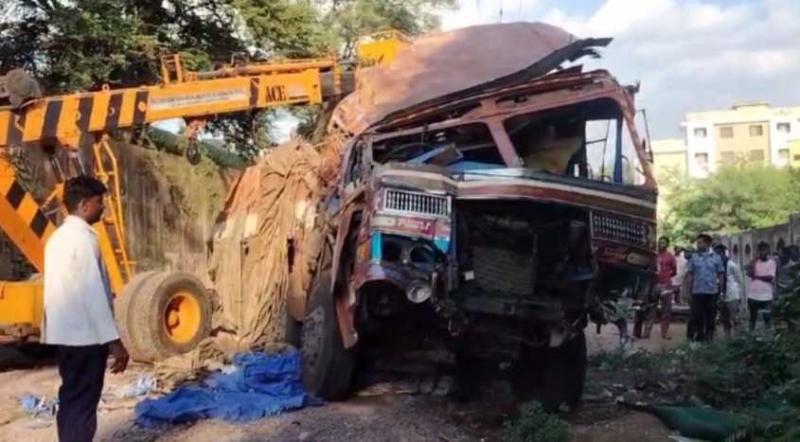 The truck went out of control and fell down from the bridge, the driver died tragically on the spot...