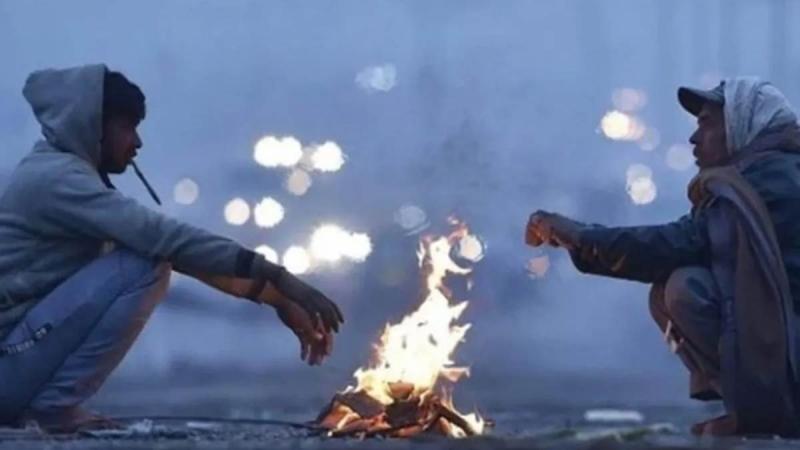 छत्तीसगढ़ में अचानक पड़ने लगी कड़ाके ठंड, प्रदेश के एक दो स्थानों में होगी बारिश खबरगली Suddenly severe cold started in Chhattisgarh, there will be rain in one or two places of the state cg news cg big news latest news cg big news khabargali     