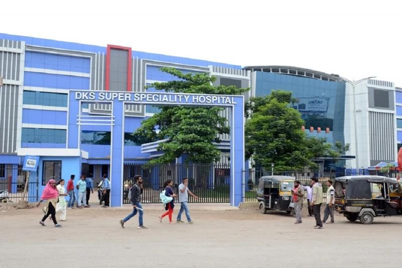 डीकेएस में डॉक्टरों के 25 पदों पर भर्ती  स्थगित, अब इस तारीख को होगा इंटरव्यू  खबरगली Recruitment for 25 posts of doctors in DKS postponed, now interview will be held on this date  cg news cg big news cg latest news hindi news khabargali 