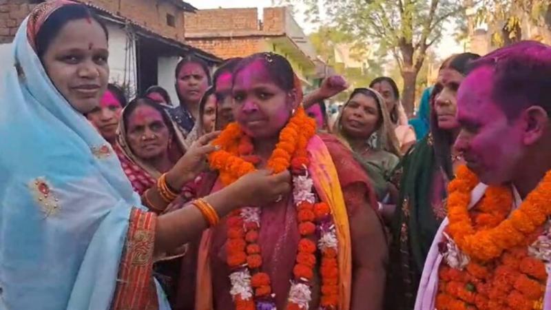 नवनिर्वाचित महिला सरपंच की मौत, पूरे गांव में शोक की लहर  खबरगली Death of newly elected female sarpanch, wave of mourning in the entire village  cg news cg big news hindi news cg latest news khabargali 