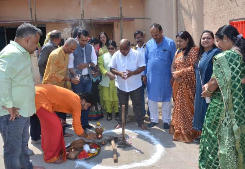 MLA Purandar Mishra performed Bhoomi Pujan for the construction of women journalist room in Raipur Press Club, Raipur, Chhattisgarh Khabargali