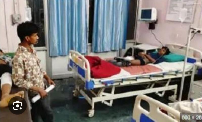 डीजे का बेस बना जानलेवा, छज्जा गिरने से 5 लोग घायल खबरगली DJ's bass became fatal, 5 people injured due to balcony collapse cg news cg big news hindi news cg latest news khabargali 