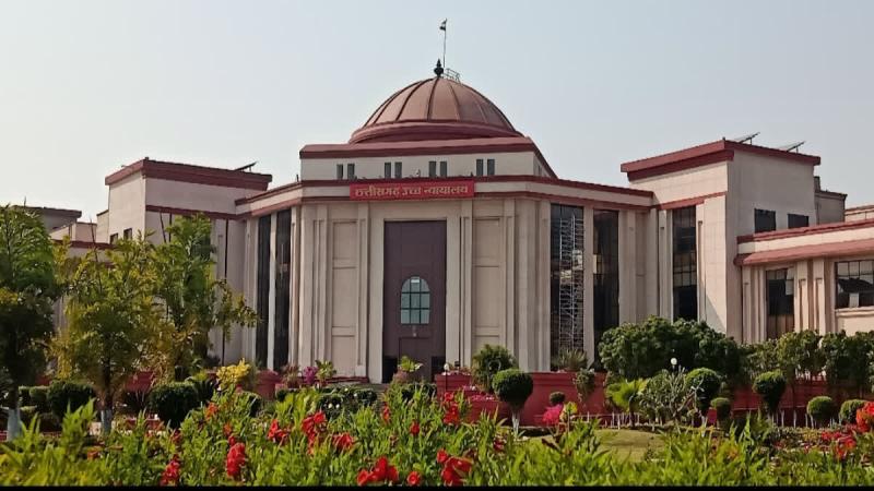 Big decision of the High Court, service of employees working for two decades will be regularized Chhattisgarh news hindi News latest news khabargli 