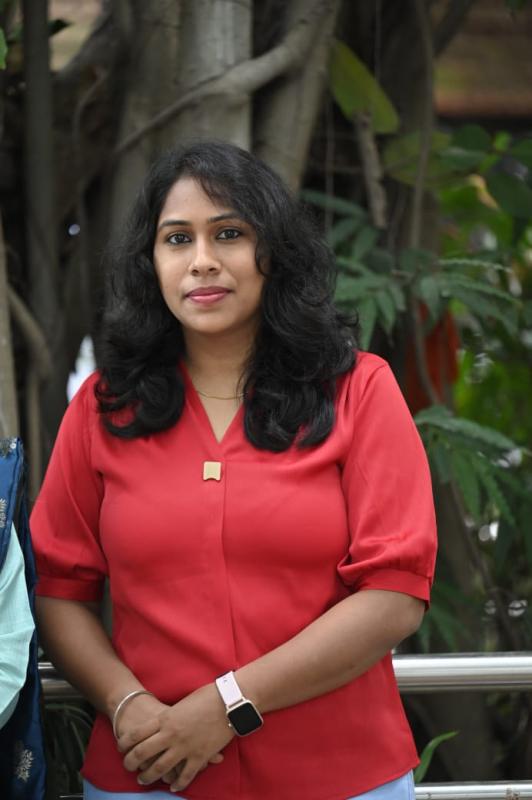 Jiteshwari received her Ph.D. from Hemchand Yadav University, Durg, her thesis is 'Challenges of the twenty-first century and the study of the changing structure and sensibility of Hindi stories, in the context of the stories of Kiran Singh, Tarun Bhatnagar, Uma Shankar Chaudhary, Jyoti Chawla and Divya Vijay', Raipur, Chhattisgarh, Khabargali