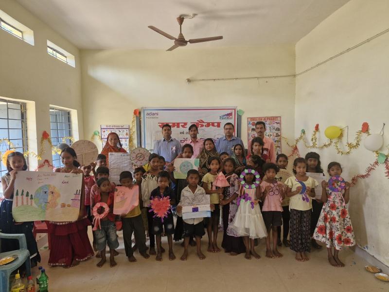 Adani Foundation's summer camp: A unique initiative for the all-round development of students, more than 450 children participated enthusiastically in the summer camp organized in 26 schools of Pusaur block, Chhattisgarh, Khabargali