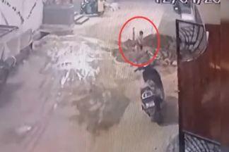 A boy fell into a pit dug to make a gutter and died by drowning cg news cg hindi news cg latest news raipur news cg big news khabargali 