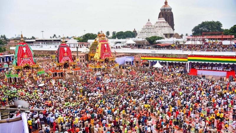 Stampede during Rath Yatra in Puri, three dead, more than 50 people injured Hindi news latest news big News khabargali 