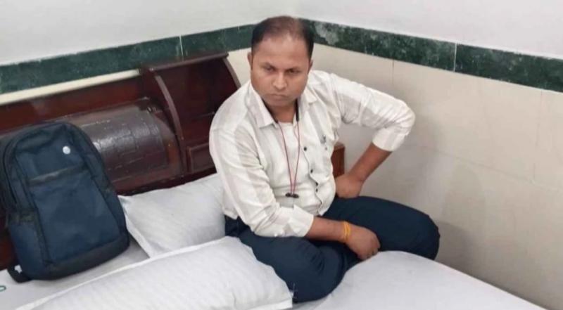 Junior Engineer Krishna Kumar Gupta arrested for taking bribe, Mungeli, Chhattisgarh, Khabargali