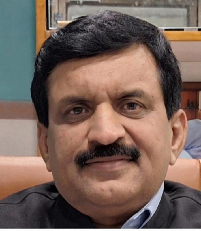 Para eliminar el miedo y la ilusión de fantasmas, espíritus y brujas, el comité de erradicación de la superstición realizará una visita nocturna en Hareli, Dr. Dinesh Mishra, Presidente del Comité de Erradicación de la Superstición, Raipur, Chhattisgarh, Khabargali