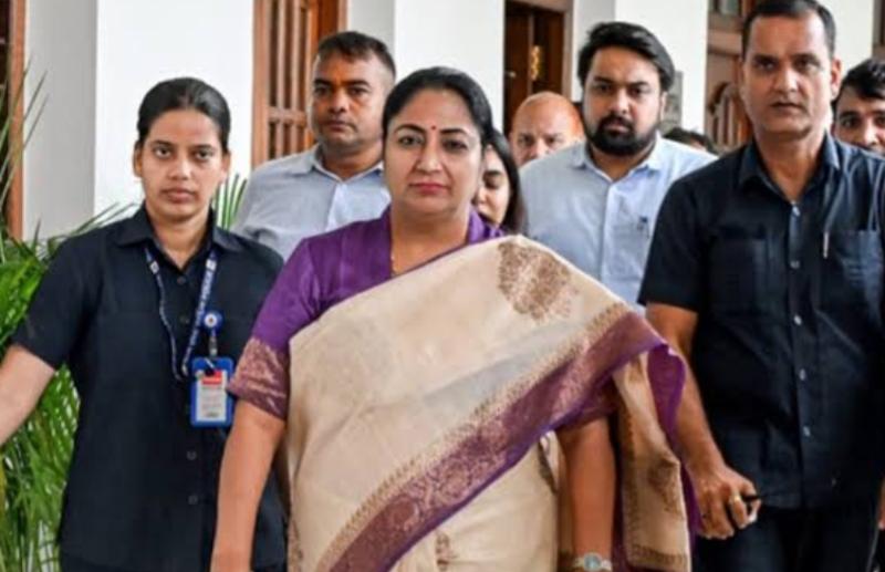 Attack on Delhi Chief Minister, after the incident there was chaos in the entire campus New Delhi hindi news khabargali 