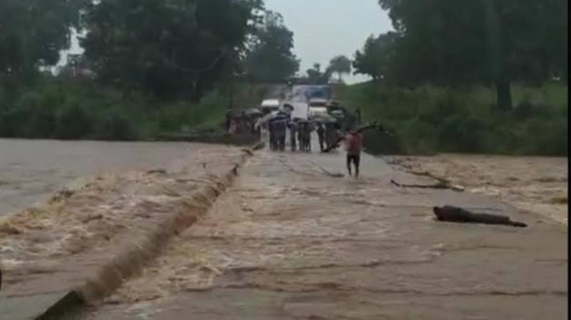 Flood wreaks havoc in Bastar, 7 people dead, more than 100 villages cut off from communication Chhattisgarh news hindi News Big News latest khabargali 