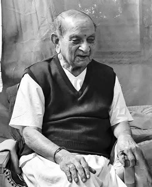 Chief Minister Vishnu Dev Sai expressed deep condolences on the demise of senior volunteer Shantaram Sarraf ji, Chhattisgarh, Khabargali