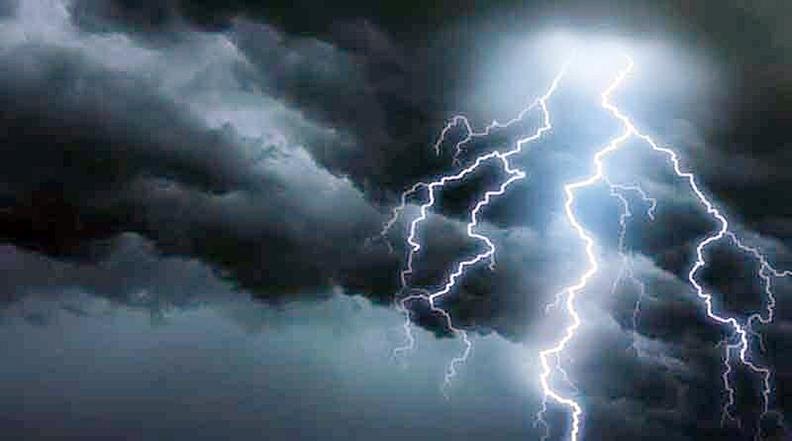 Accident in Raipur's St. Joseph School, 10th class student died after being struck by lightning cg news hindi News latest News khabargali 