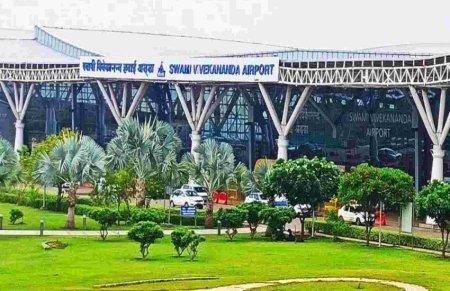 Cargo service resumes from Swami Vivekananda Airport, 40 kg of goods sent to Mumbai and Delhi hindi news big News latest News khabargali 