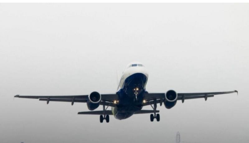 Bomb threat to IndiGo flight from Mumbai to Delhi, airport put on emergency alert hindi News Big News latest news khabargali 