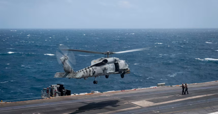 US Navy helicopter and fighter jet crash in South China Sea, causing panic hindi News big News latest News khabargali 