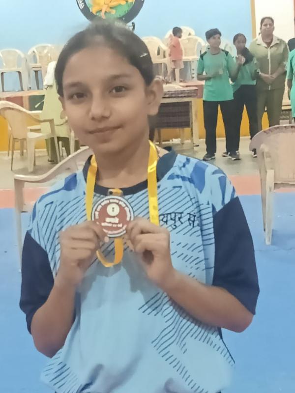 25th State Level Karate Championship: Dhanishtha Sahu of Raipur won bronze medal in Under-14 category, Coach Karate Instructor Gopal Kumar, Aastha Public School located in Kavita Nagar, Raipur, Chhattisgarh, Khabargali