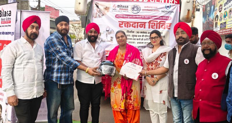 State Minority Commission successfully organised a massive blood donation and health camp on the 350th martyrdom anniversary of Shri Guru Teg Bahadur Ji, Bilasa Blood Centre, Chhattisgarh Sikh Council and Gurudwara Guru Nanak Nagar group Sadh Sangat, Amarjeet Singh Chhabra, Raipur, Chhattisgarh, Khabargali