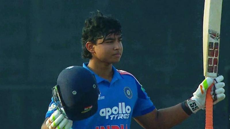 14-year-old Vaibhav Suryavanshi smashed a century in 32 balls, scoring 144 runs against UAE. Hindi latest News big News khabargali 