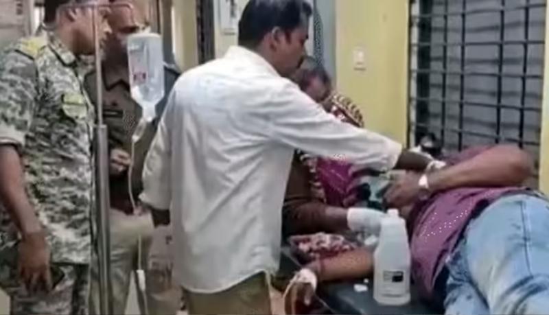 A young man and woman attacked a DSP with a knife in the middle of the road, chased his car, stopped it, and then slit his throat. Hindi News latest News khabargali 