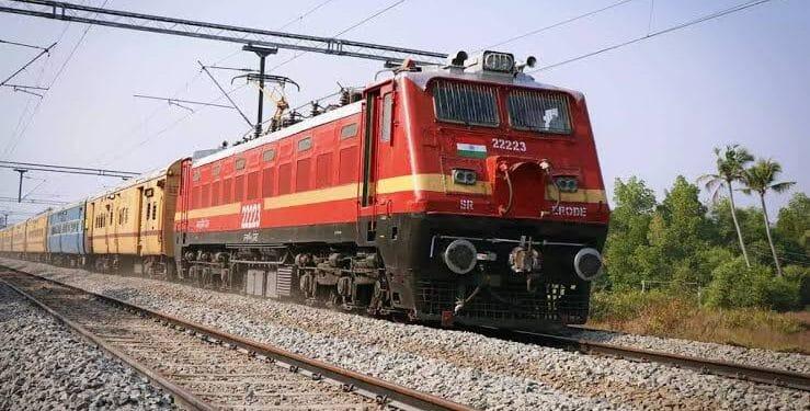 These seven trains will remain cancelled till January 31, increasing difficulties for rail passengers in the new year; see the list. Hindi News latest News train cancelled khabargali 