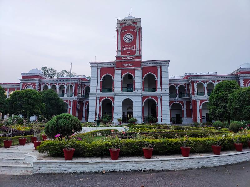 रायपुर के राजकुमार कॉलेज में 14 साल बाद कार्रवाई, नगर निगम ने वसूला डेढ़ करोड़ से ज्यादा का बकाया संपत्तिकर खबरगली Raipur Municipal Corporation recovers property tax dues of over 1.5 crore after 14 years at Rajkumar College hindi News latest News big news khabargali 