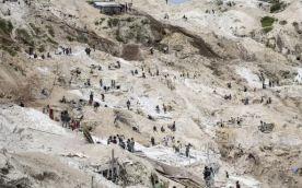 खदान में भूस्खलन, मलबे में दबने से 200 श्रमिकों की मौत खबरगली 200 workers die in mine landslide, buried under debris hindi news big news khabargali 