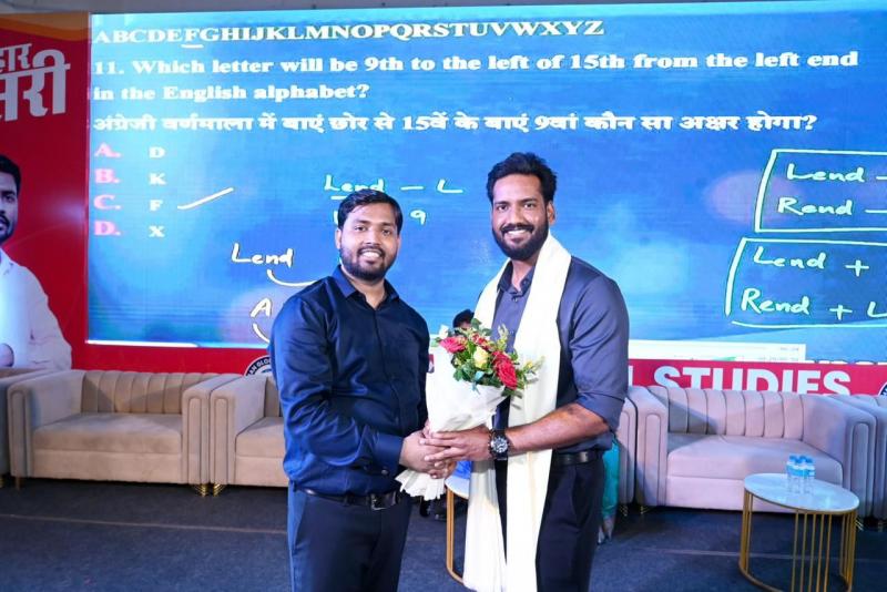 Raipur youth gets national recognition, reasoning guru Yogendra Sahu honored by Khan Sir hindi news hindi news latest news big news raipur news khabargali
