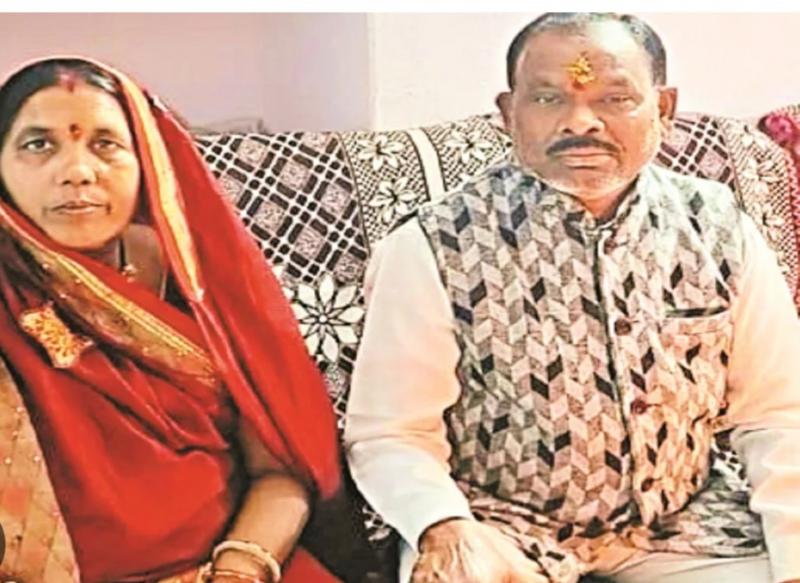 Two hours after the husband's death, the wife also passed away; two pyres were lit simultaneously. Latest News hindi news big news khabargali 